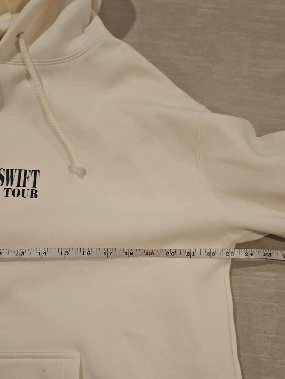 Taylor Swift | The Eras Tour I Beige Hoodie Size L - Picture 9 of 10